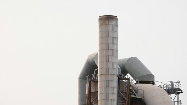 European Decarbonisation: Challenges & Role of Natural Gas