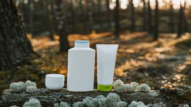 The Role of PET Packaging and Carbon Footprint Reduction