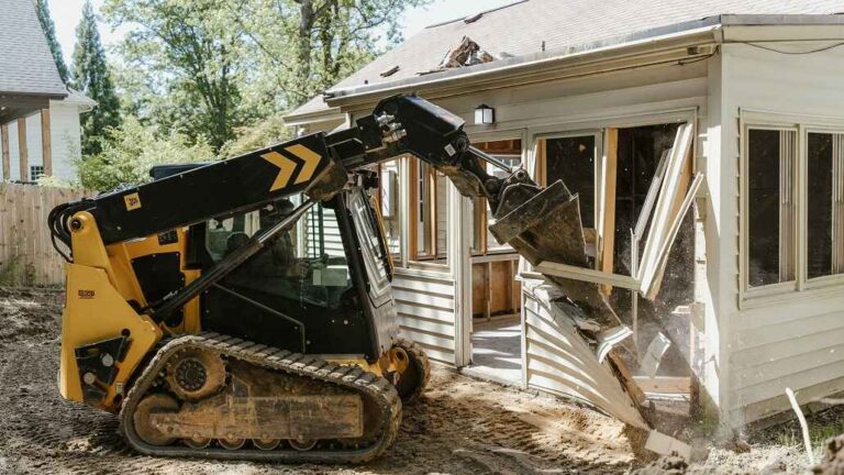 5 Parameters to Look at Buying a Skid Steer