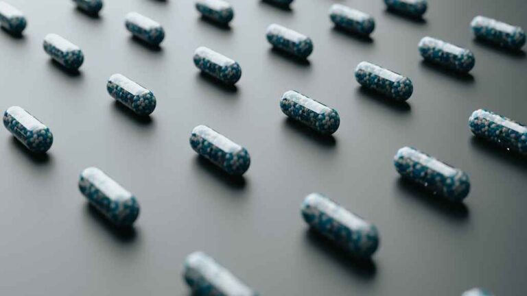 When Pharma Meets the Underworld: How Legitimate Drug Supply Chains and Illicit Drug Markets Collide When Pharma Meets the Underworld: How Legitimate Drug Supply Chains and Illicit Drug Markets Collide