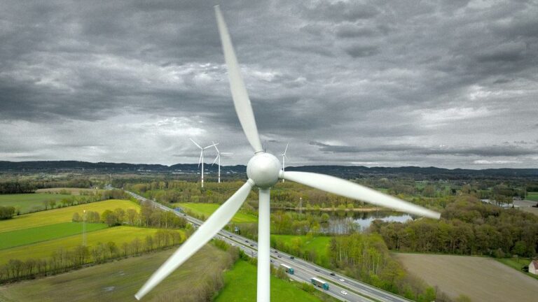 Spending on Renewables in the UK Sees a Major Decrease