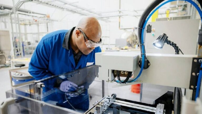 Apple Secures Rare Earth Magnet Supply in $500M US Deal
