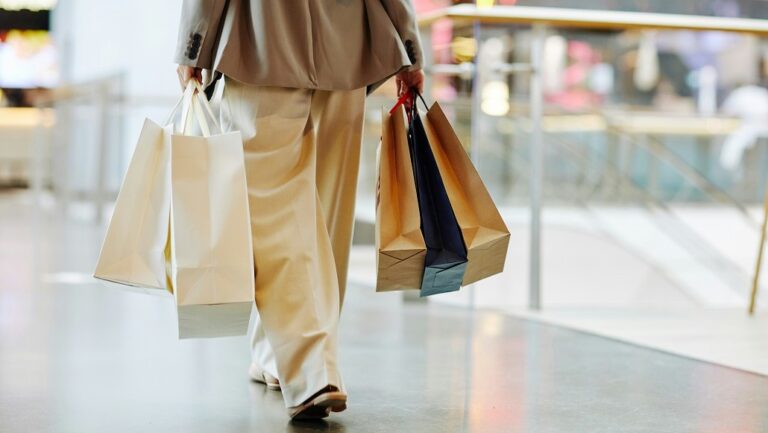 June Sees Growth in UK Retail Sales, Caution Remains