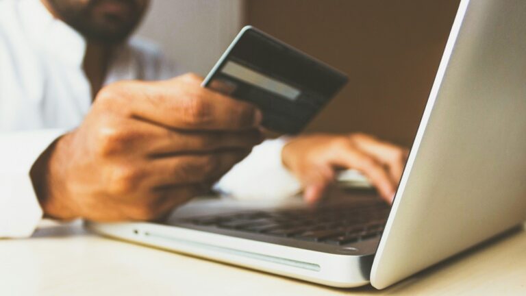 Cybersecurity Fears Impact UK Online Shopping Trends