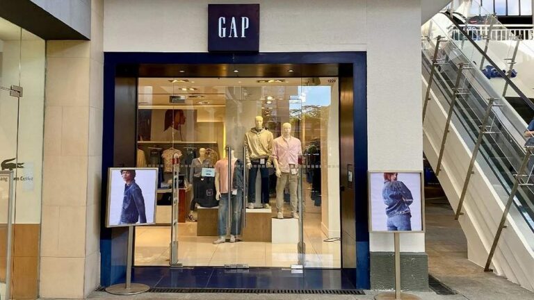 Gap Inc. Reports Flat Q2 Sales Amid US Tariff Concerns