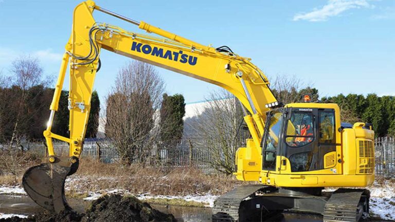 Komatsu Smart Construction enhances manufacturing process to offer industry-first bespoke excavators