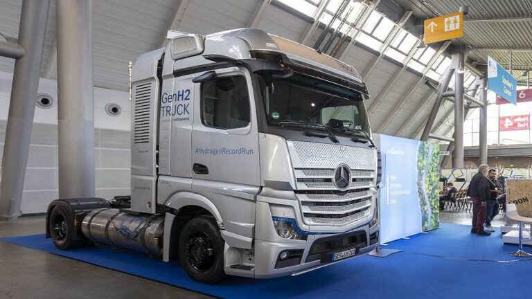 Focus on hydrogen mobility: hy-fcell 2025 shows the next steps for emission-free transport