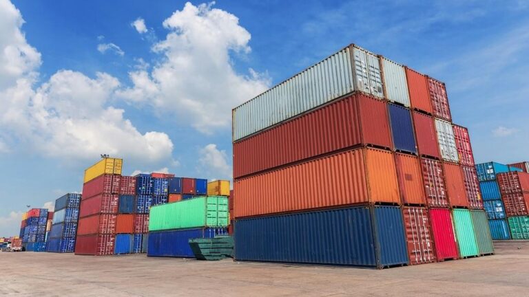 Textile Exports Drop 12% as US Tariffs Weigh on India