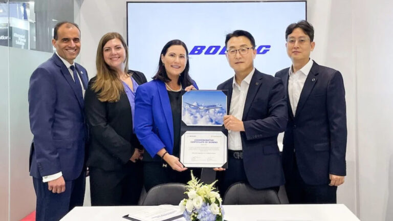 Korean Air and Boeing Partner on Predictive Maintenance