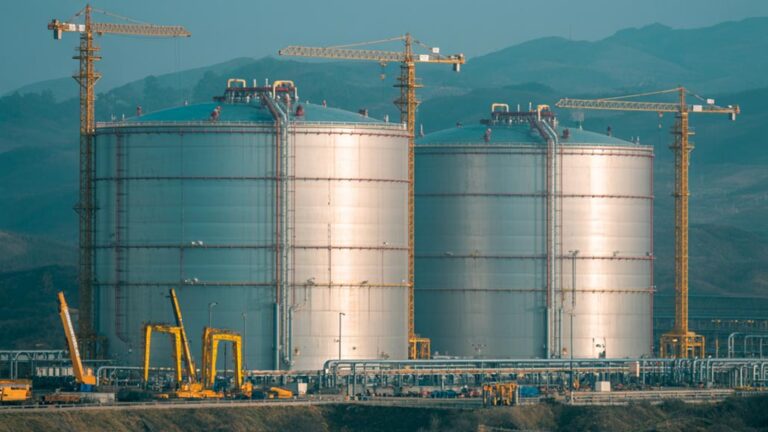 Singapore-China Apply Cap on LNG Procurement and Trading