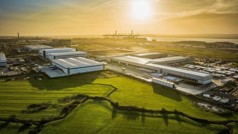 DP World Invests £170M in Container Tech at London Gateway