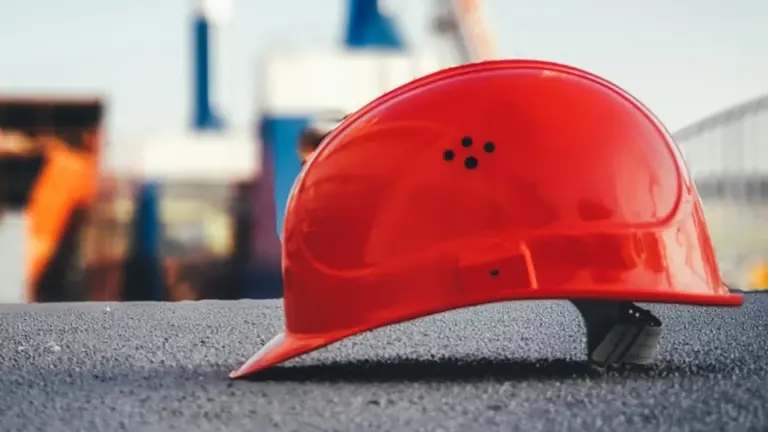 These 6 Companies Build Retaining Walls for Commercial Construction: Which Is the Best?