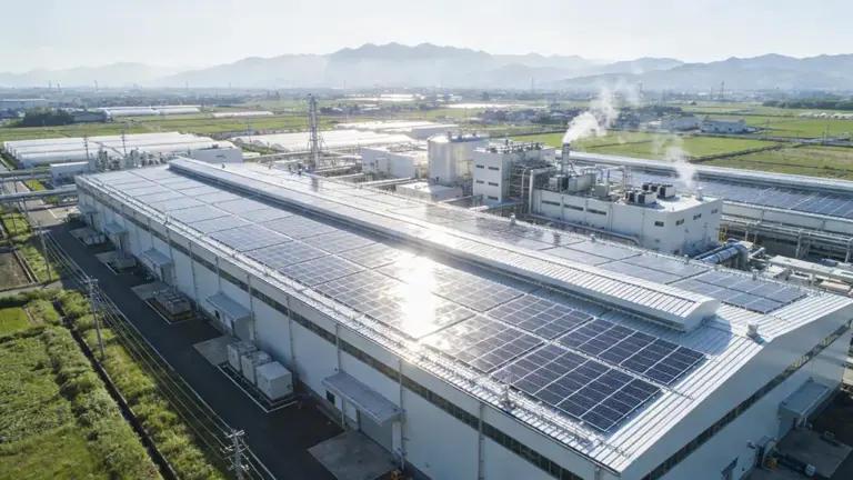 Japan to Aid Companies Using Clean Power to Fund Investments