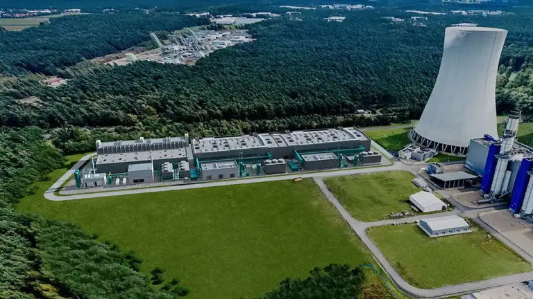 RWE Starts First 100 MW of Green Hydrogen Plant in Europe
