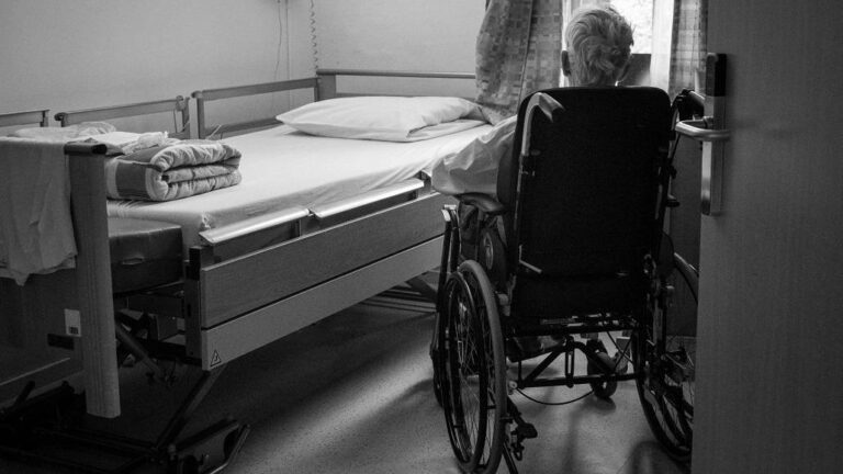 How Poor Medical Care in Nursing Homes Leads to Preventable Health Complications