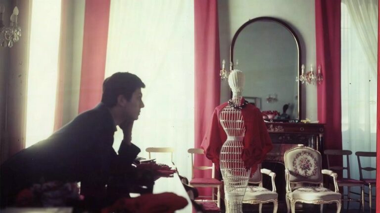 Italian Fashion Icon Valentino Garavani Passes Away at 93
