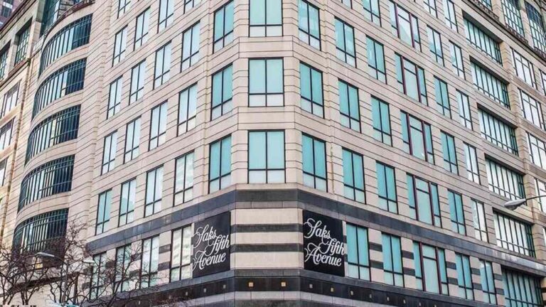 Saks Global Files for Bankruptcy Amid Heavy Debt Crisis