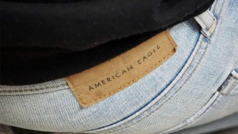American Eagle Q4 Revenue Hits $1.8bn, Forecasts 2026 Growth