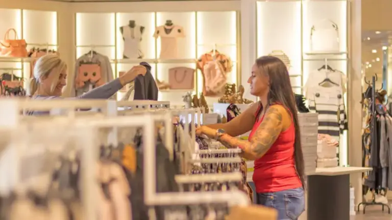 UK Retail Sales Rise in May as Heatwave Lifts Clothing