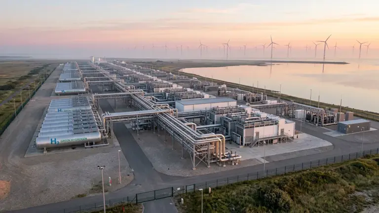 Poland, Japan, Hungary Ink 2 Hydrogen, Green Ammonia Deals