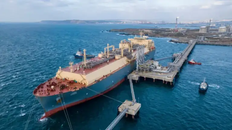 FSRUs Redefine Global LNG Market Infrastructure Landscape