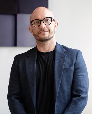 Graeme Headshot