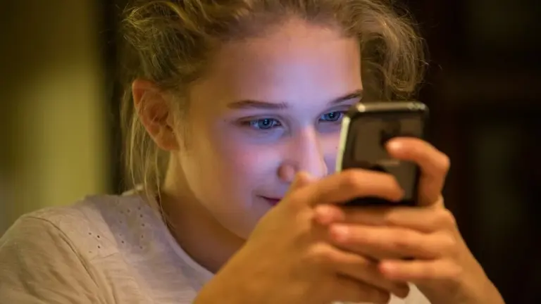 Fast Fashion Faces Risk From UK Under-16 Social Media Ban