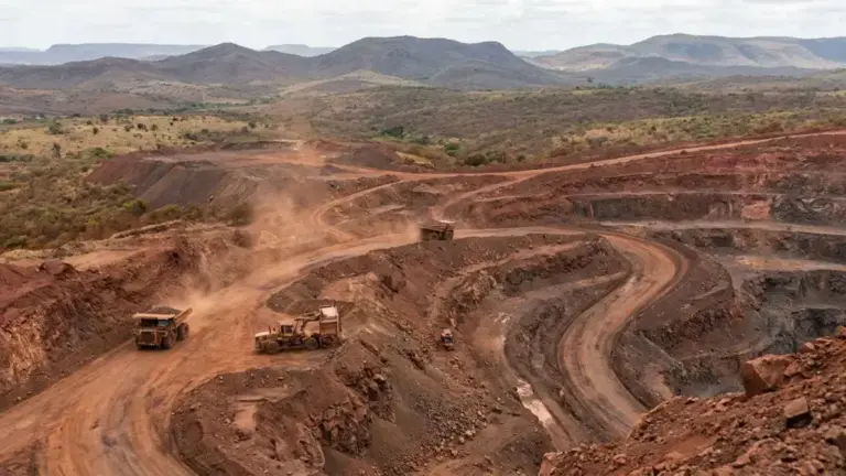 CMOC Group Pursues Iron Ore Prepayment Financing in Brazil