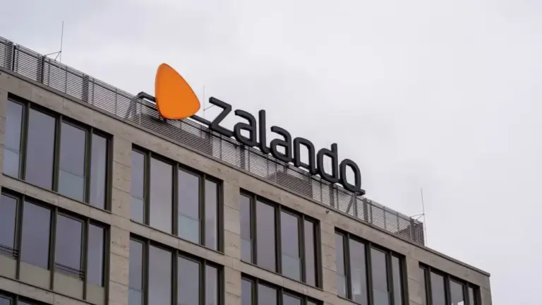Zalando Launches Recycled Cotton T-Shirt Collection with RE&UP’s Next-Gen Fibre