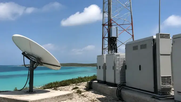 Starlink Gains 15-Year Licence for Satellite Telecom Connectivity