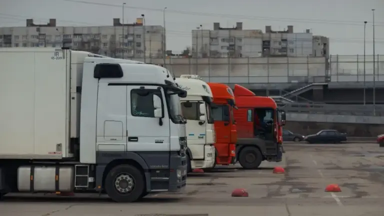 Connected Mobility for Mixed Fleets: Bringing Vehicles, Drivers and Equipment Into One View
